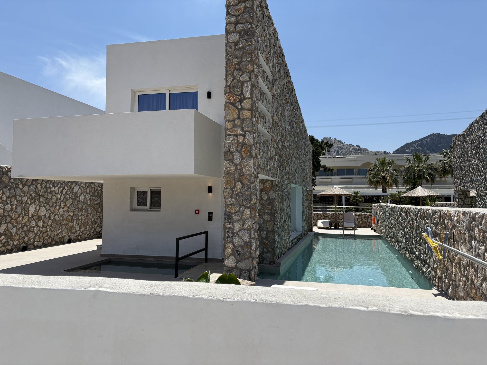 Delfinia Luxury Residence Rhodos – Luxe, maar met eigenaardigheden